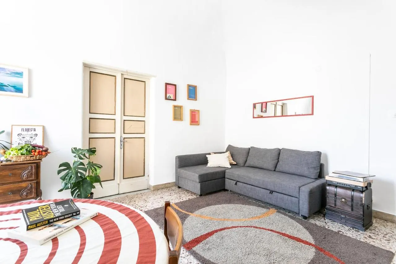 Homestay Casa Maravi Apartment Catania Italy